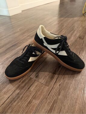 Black Suede Low-Top Sneakers with White Stripe and Gum Sole